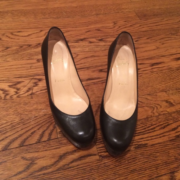 100% authentic Christian Louboutin pumps