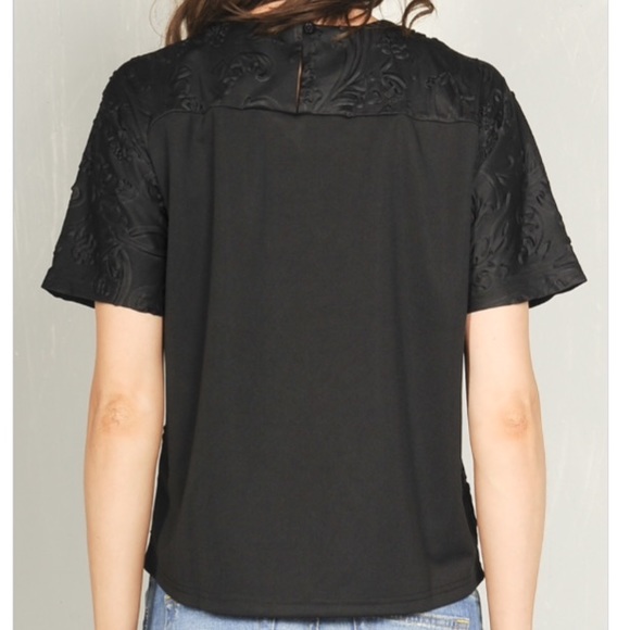 Paisley floral textured dressy t shirt - Picture 2 of 3