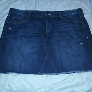 NWOT Old Navy dark wash denim skirt