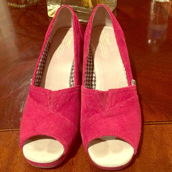 Tom wedges