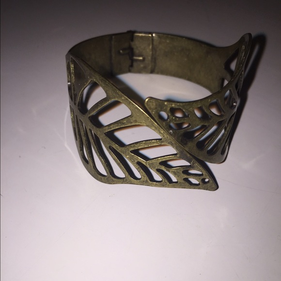 COOL LEAF BRACELET