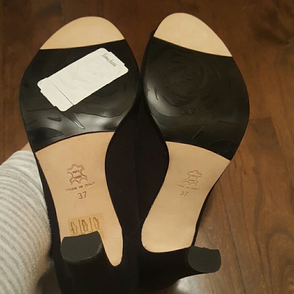 TARYN ROSE Women Taryn rose black pumps