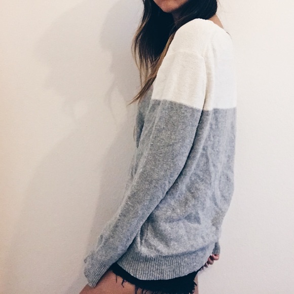[pullover sweater] - Picture 3 of 5