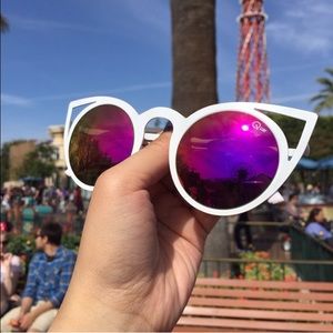 QUAY INVADER SUNGLASSES (very limited)