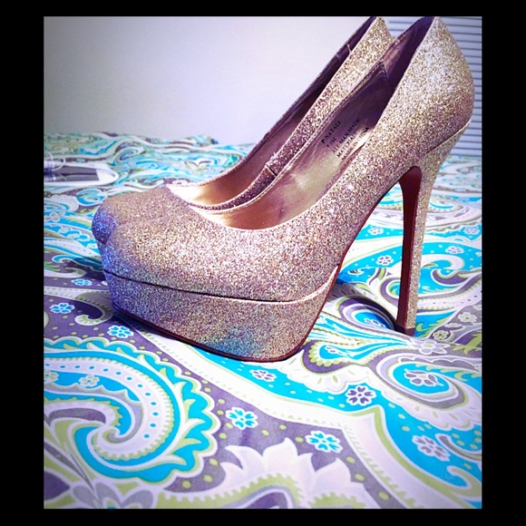 👠💫 STEVE MADDEN-Gold Glitter Platform Pumps