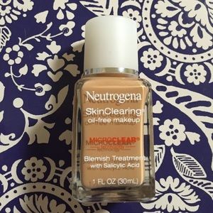 NEUTROGENA SKIN CLEARING OIL-FREE FOUNDATION