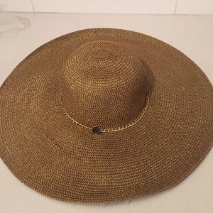 Gold beach hat