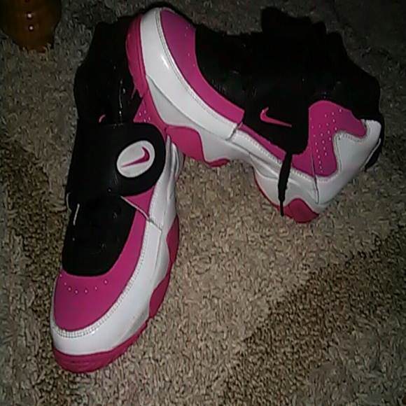 Air jordans pink and white slightly worn