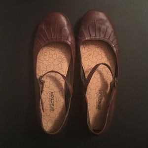 Brown genuine leather flats