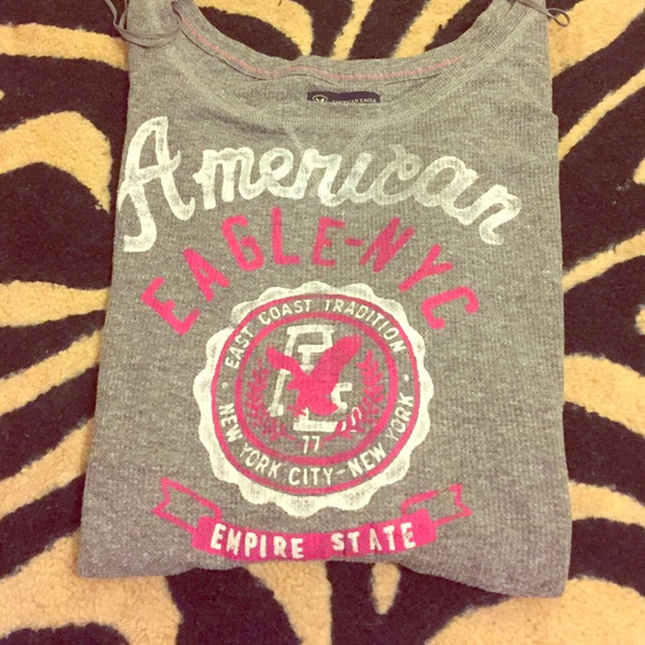 American eagle quarter length sleeve shirt.