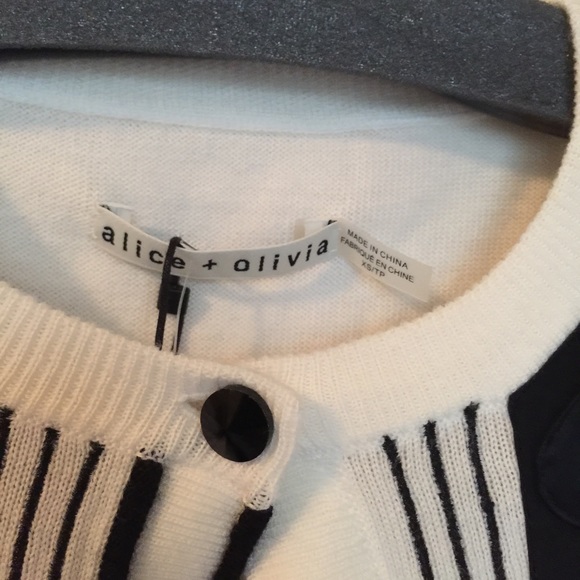 Alice & Olivia white tuxedo cardigan. - Picture 4 of 4