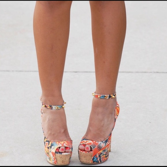 Peep toe Chinese Laundry heels