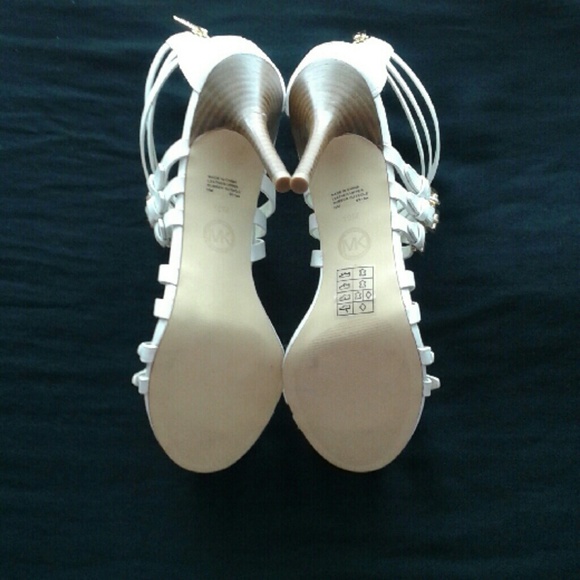 Ava leather white strappy sandals shoes SOLD!! - Picture 4 of 4