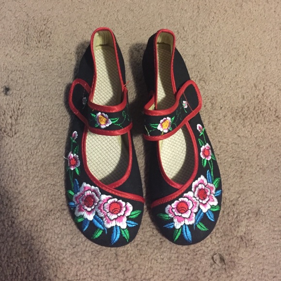 Never been used cute flats!