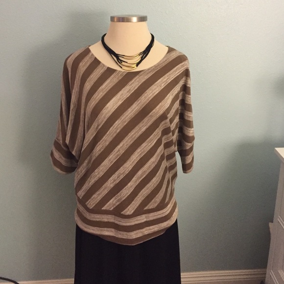 Zenana Outfitters Tops - PEASANT STYLE  BLOUSE