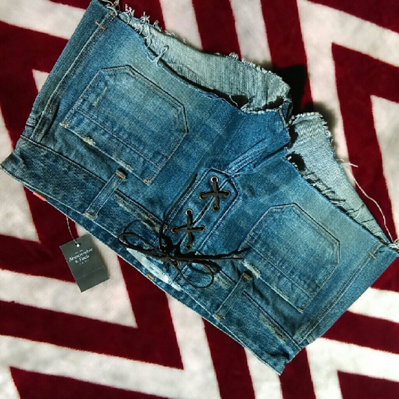 A&F Shorts - Picture 3 of 4