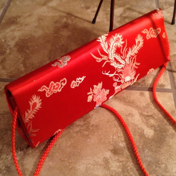Oriental Red and Gold Clutch - Picture 4 of 4