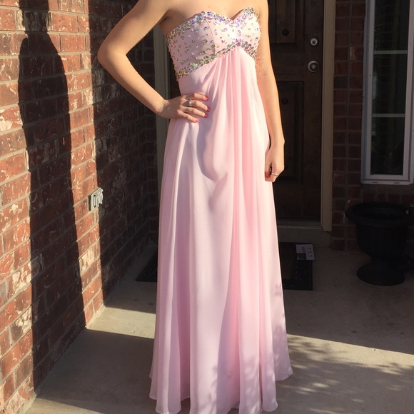 Prom dress! Only worn once! - Picture 3 of 4