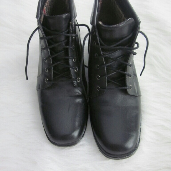 classic elements Shoes - Leather lace up booties