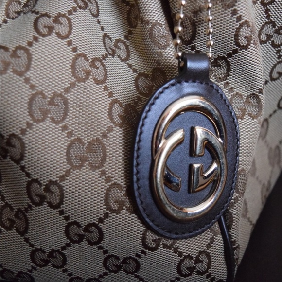 “HOST PICK”🎊Authentic Gucci sukey medium - Picture 3 of 8