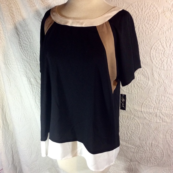 NWT black nude colorblock top with cut out sleeves