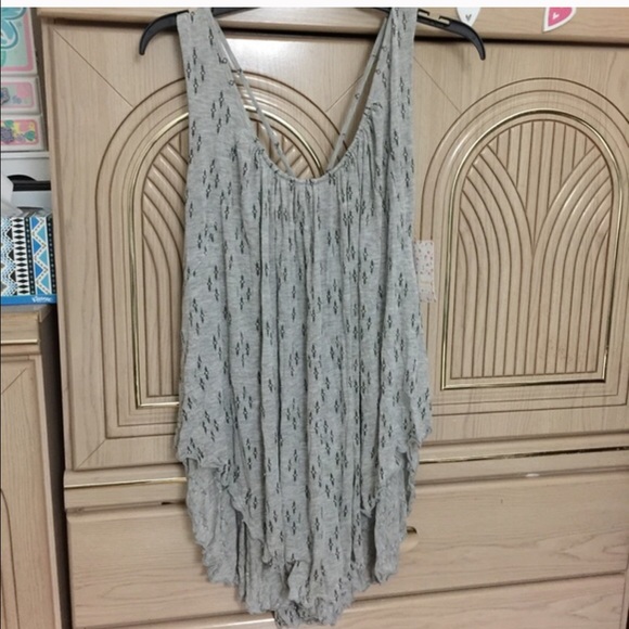 🎉Bundle for Marie🎉 2 Free people cute top - Picture 4 of 4