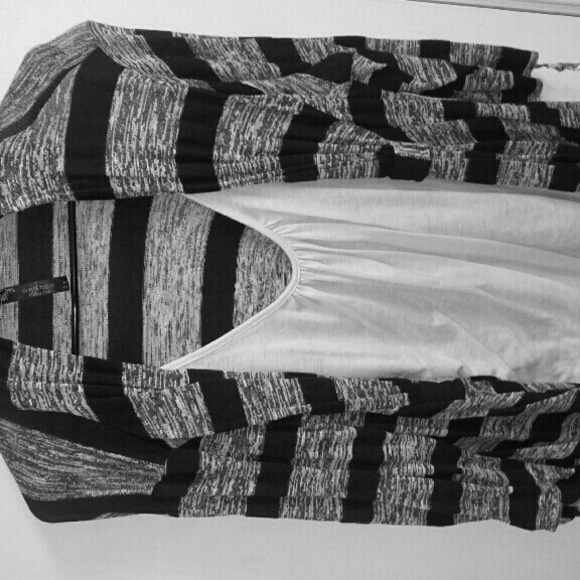 Dressy stripped shirt/ with the white shirt attach