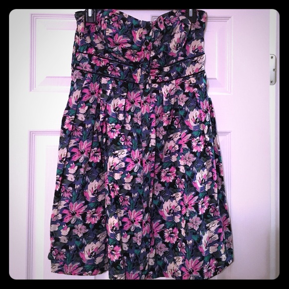 Xhiliaration Short Strapless Floral Dress