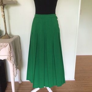 Jeanne Durrell vintage green pleated skirt