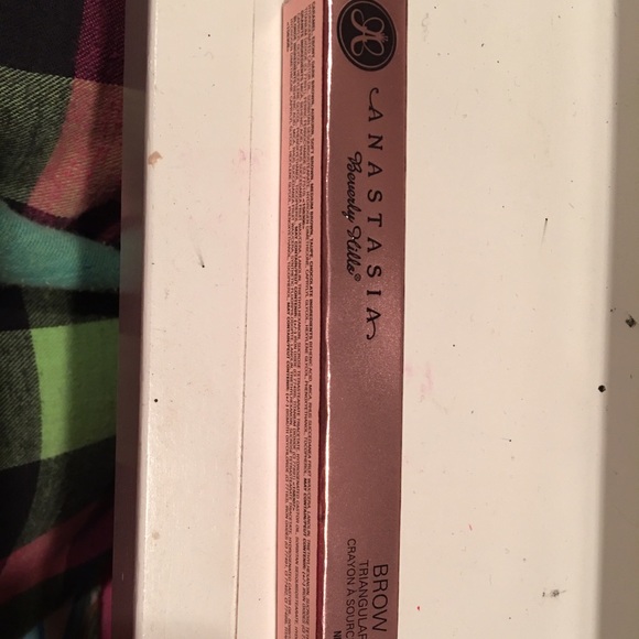 Anastasia brow definer