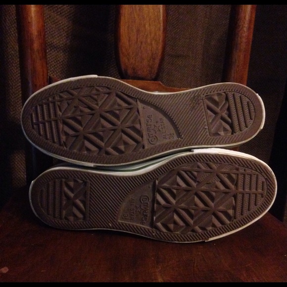 Converse🍀SOLD🍀 - Picture 3 of 4