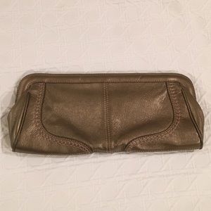 Gold/bronze clutch