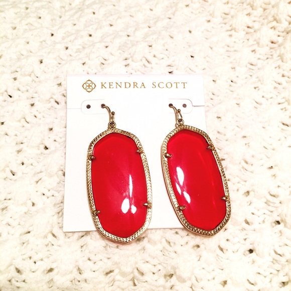 **SOLD** Kendra Scott Bright Red Danielle's - Picture 2 of 2