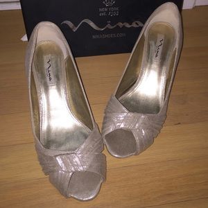 Nina-Shimmery gold peep toe heels!