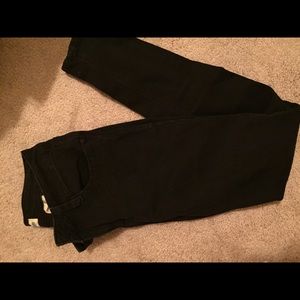 Black skinny pants size 7