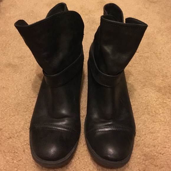 Rocket dog black booties size 8M