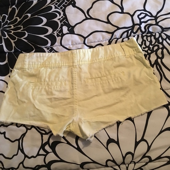 Buckle shorts yellow green looking:) - Picture 2 of 2