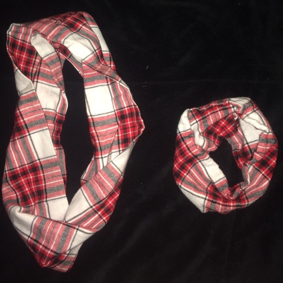 Matching Mommy & Me Scarf Set