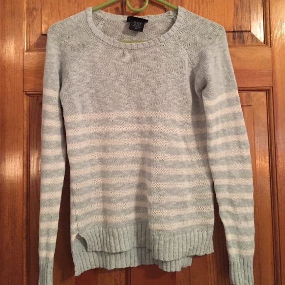 Light blue & white sweater