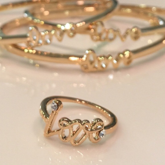 ❤️LOVE RING❤️ - Picture 3 of 4