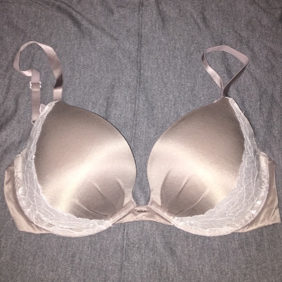 Victoria's Secret plunge push-up bra