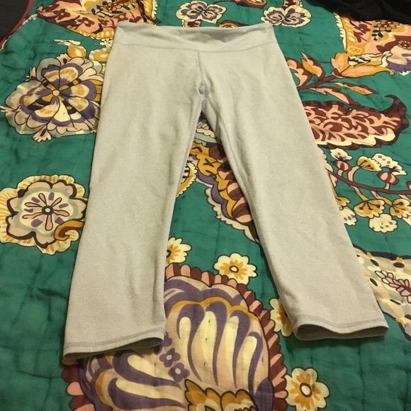 Fabletics Capri leggings white/blue stripe