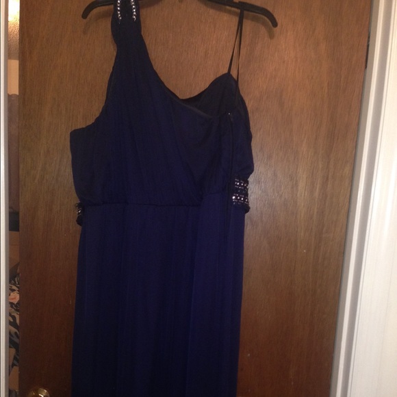 Formal Prom Dress/Gown - Picture 4 of 4