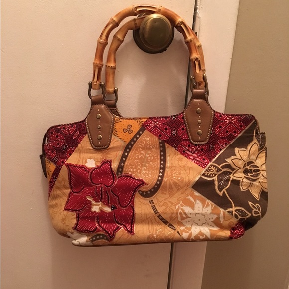 EUC Relic by Fossil purse