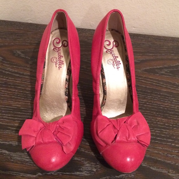 Seychelles Pink Pumps