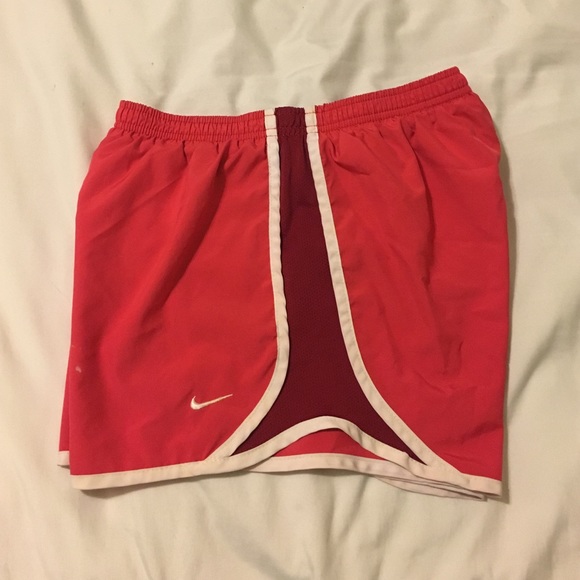 Nike Tempo Shorts - Picture 1 of 4