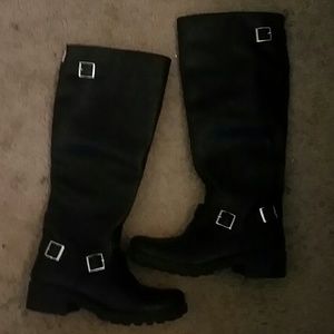 BRAND NEW black boots!! SIZE8