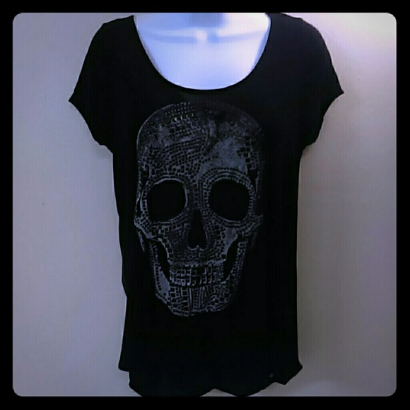 Guess Low Angelo's XS Black skull open back shirt