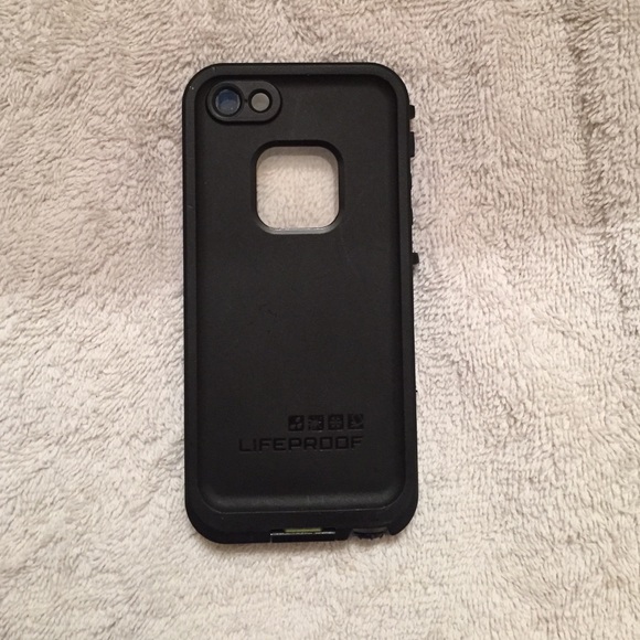 Black Life proof case for iPhone 5