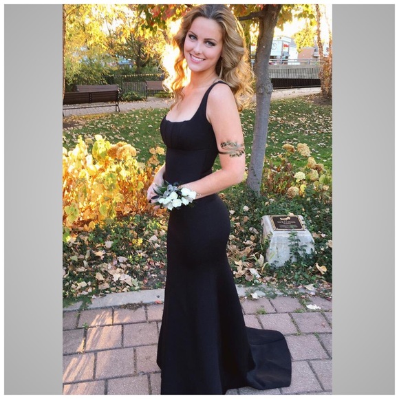 long black mermaid prom dress